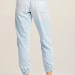 Bella Dahl - Pocket Jogger - Sky Blue Wash Pants