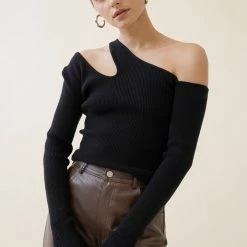 Olive & Bette's Olive And Bette's - Knit Cut Out Top - Black Accessories