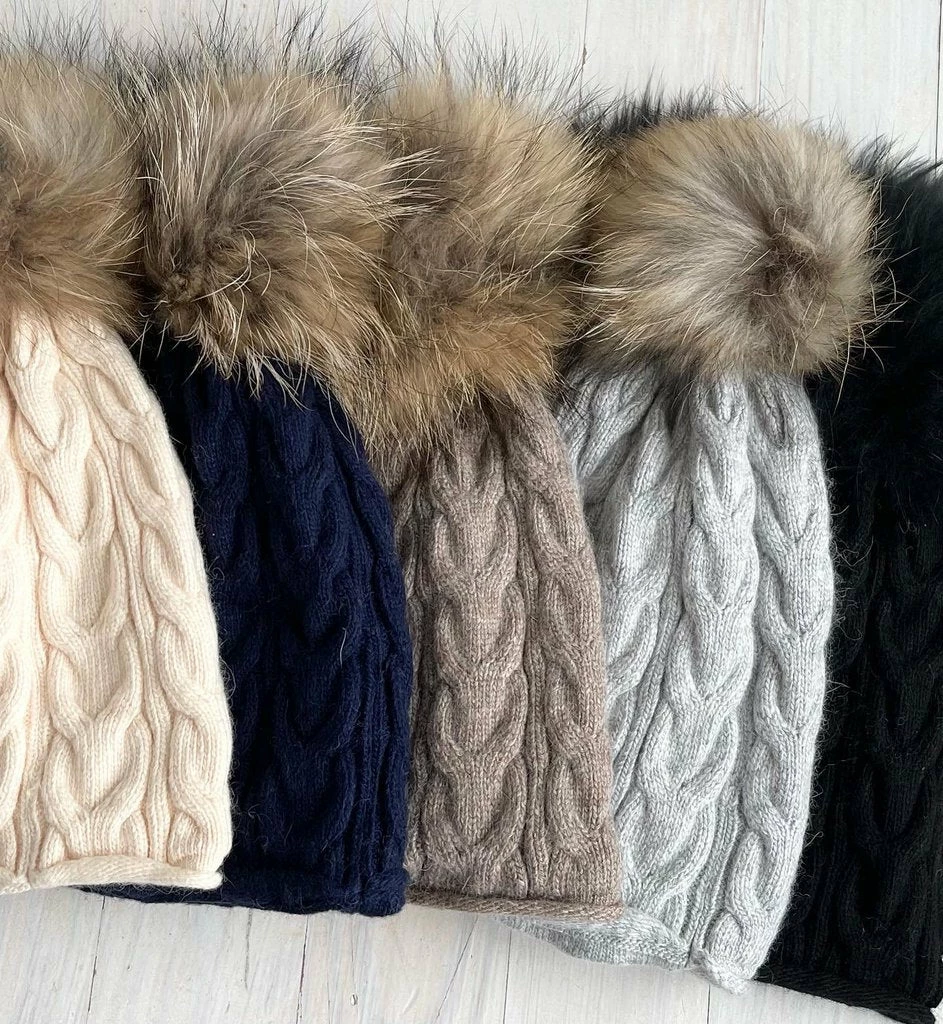 Olive & Bette's Accessories Olive And Bette's - Vertical Cable Pom Pom Hat - Mocha