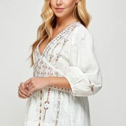 See And Be Seen Olive And Bette's - Jesse Embroidered Top - White Accessories