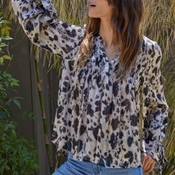 Olive & Bette's Accessories Olive And Bette's - Pintucked Chiffon/Lurex Top - Grey/Black